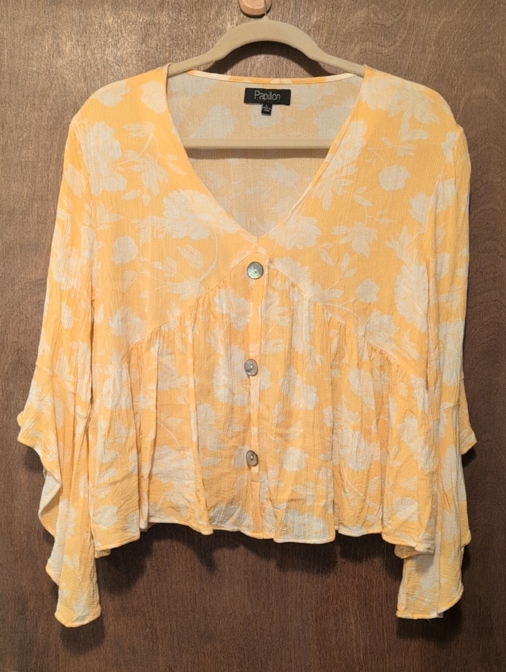Papillon Blanc Women's Yellow Floral Button-Front V-Neck Top